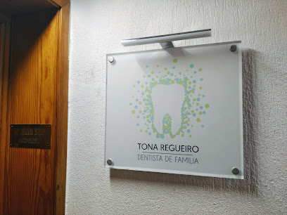 Tona Regueiro - Dentista de Familiafoto
