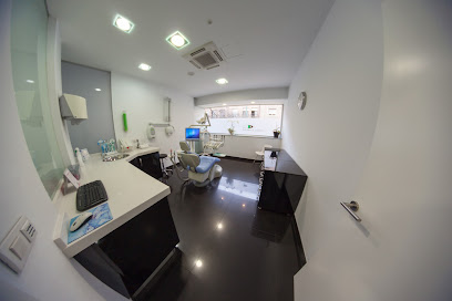 Clínica Dental Canal y Pelazfoto