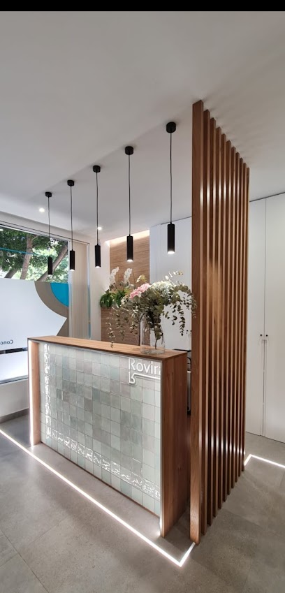 Clinica Dental Rovirafoto